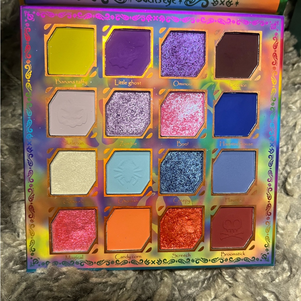 Oden’s Eye Little Ghost palette